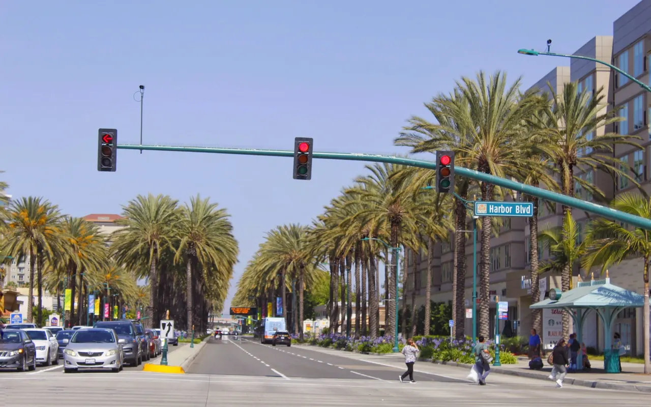 Street scene with buildings, cars and pedestrians in Anaheim