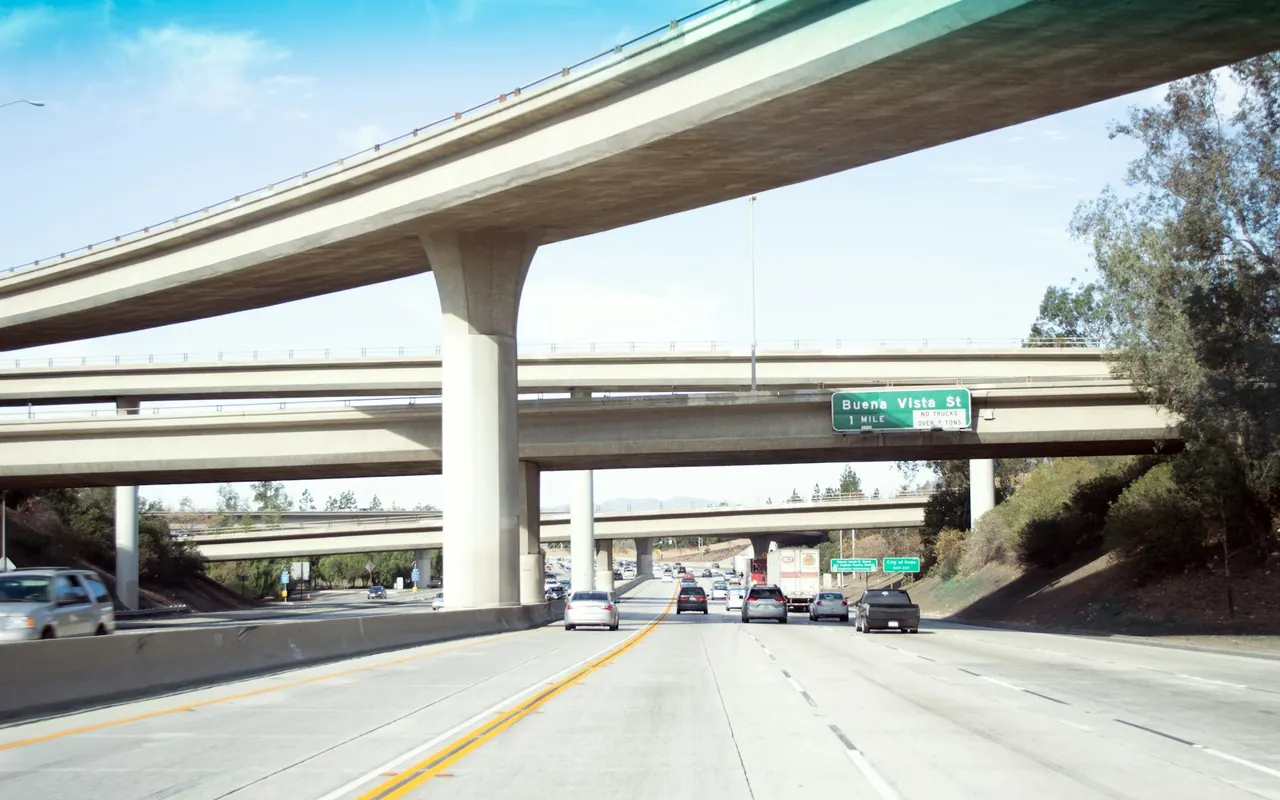 Highway overpass and traffic in Rancho Cucamonga